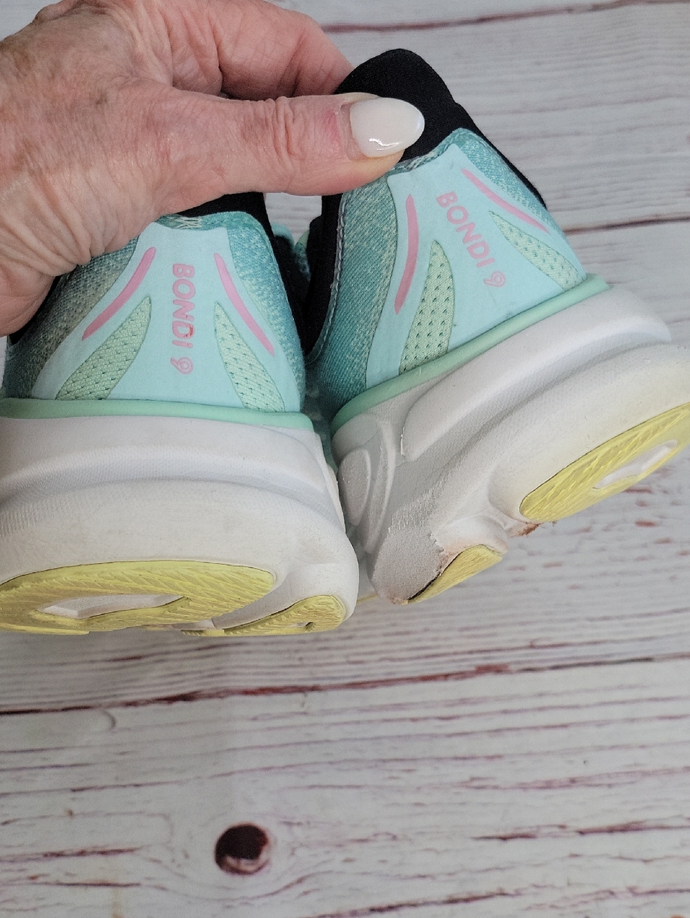 Hoka Bondi 9 Mint and Pink Women's Running Shoes Size 8.5 - Picture 5 of 8
